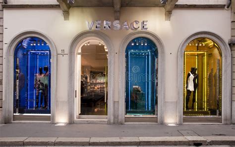 versace bedrijf|weetjes over Versace.